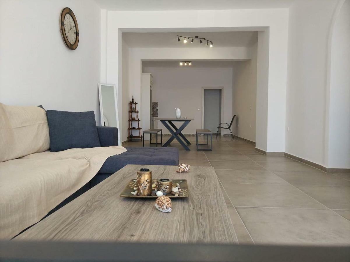 Papillon Villa Pera Gyalos Bagian luar foto