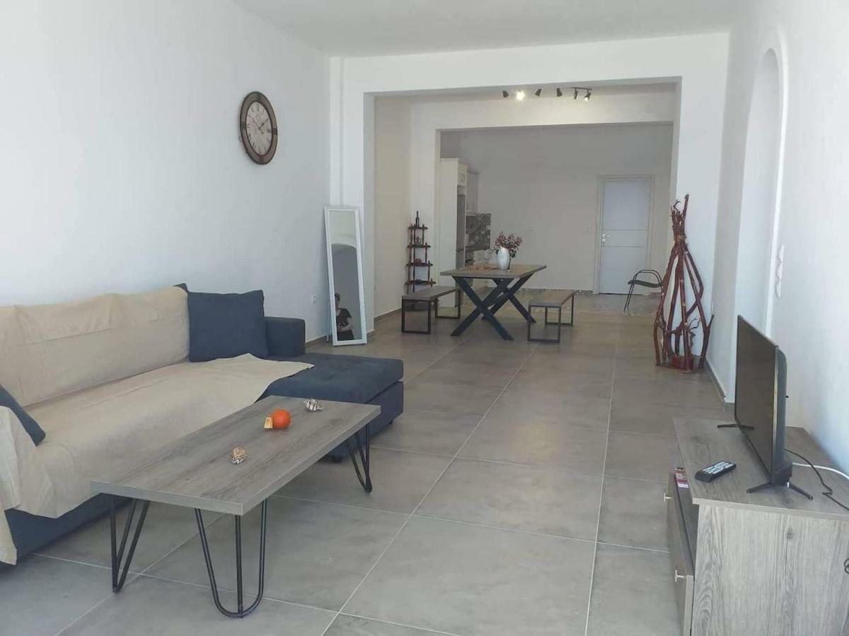 Papillon Villa Pera Gyalos Bagian luar foto