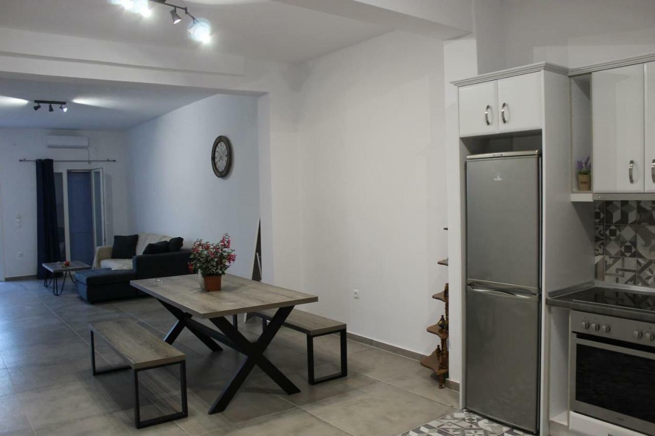 Papillon Villa Pera Gyalos Bagian luar foto