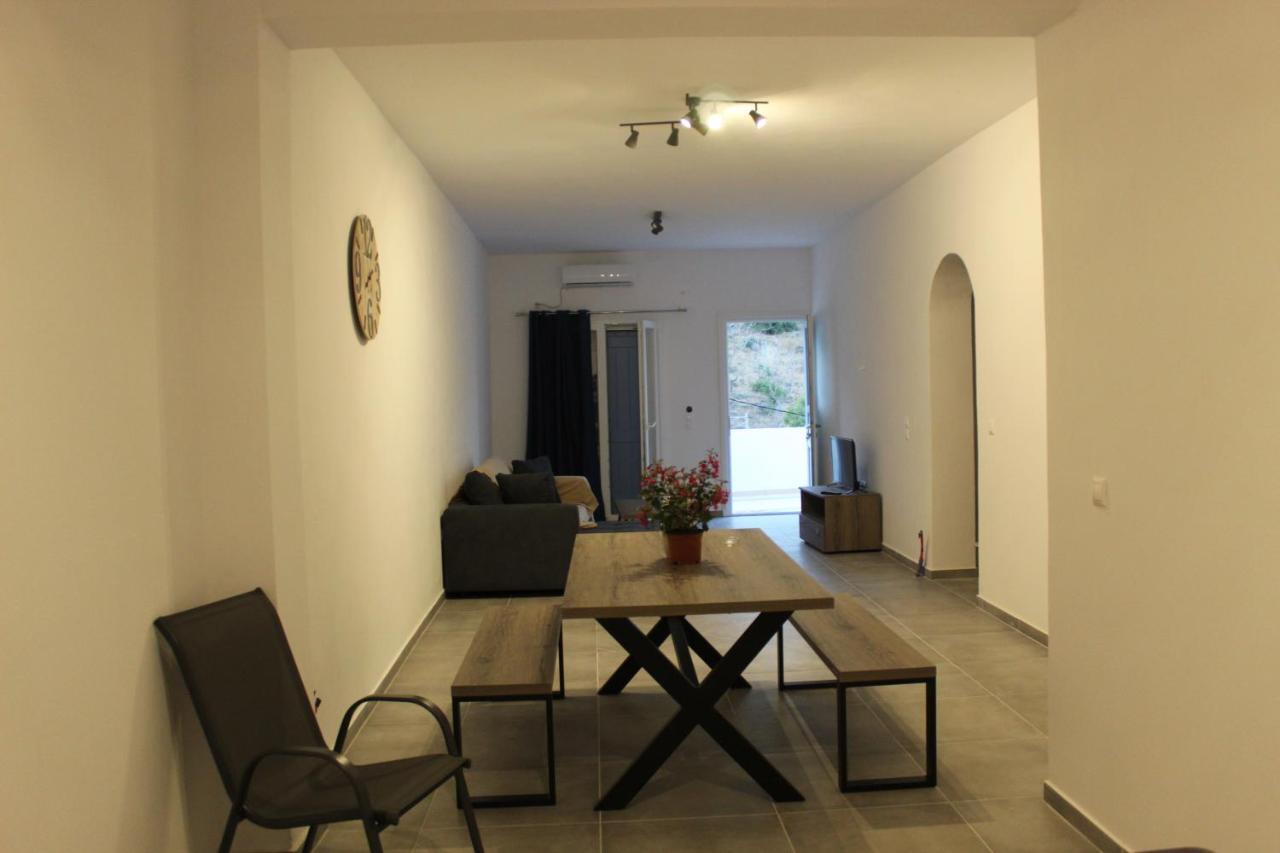 Papillon Villa Pera Gyalos Bagian luar foto